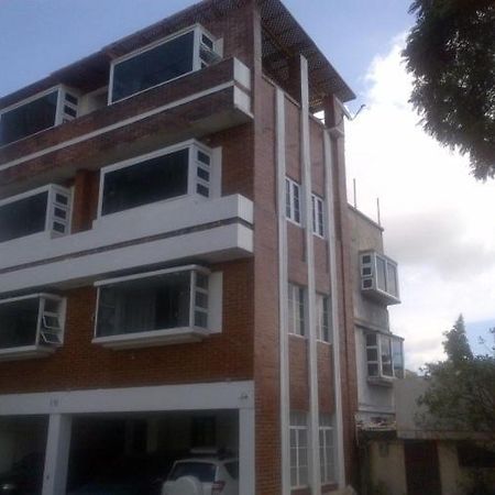 Apartamentos Comodos Cerca Del Aeropuerto Ciudad Guatemala Eksteriør billede